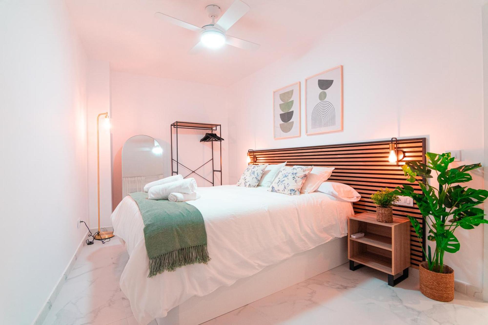 Edomus Catedral Boutique Apartment Севиля Екстериор снимка